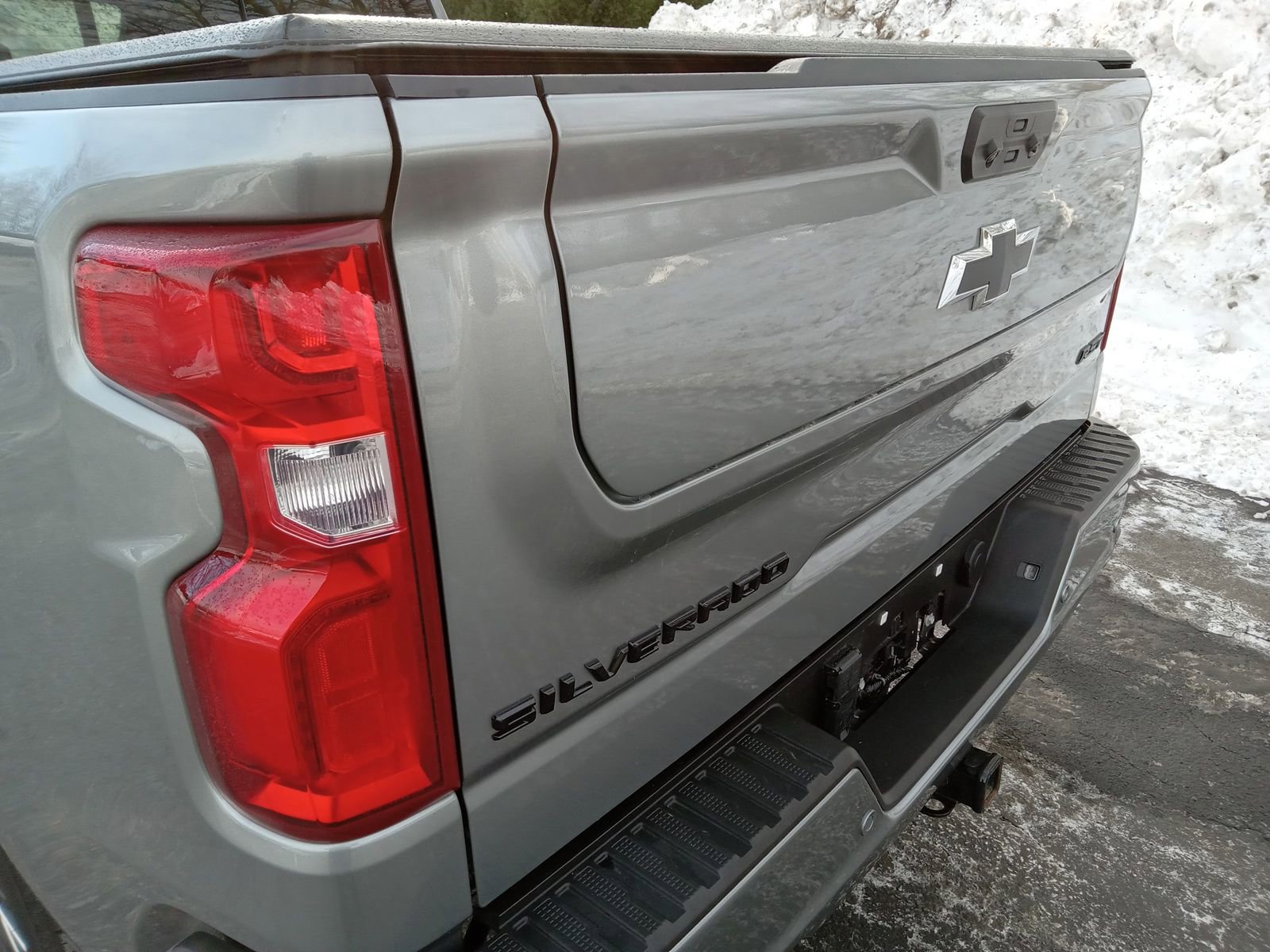Used 2024 Chevrolet Silverado 1500 RST AWD/4WD image 8