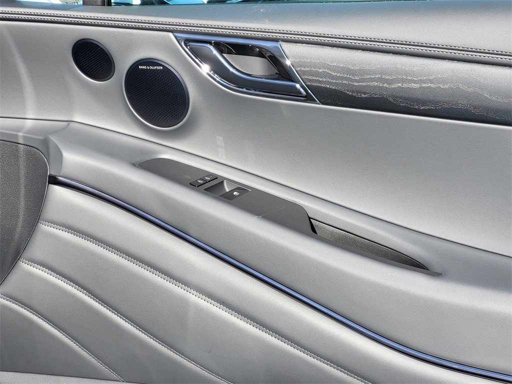 New 2026 Genesis GV80 3.5T e-SC image 14