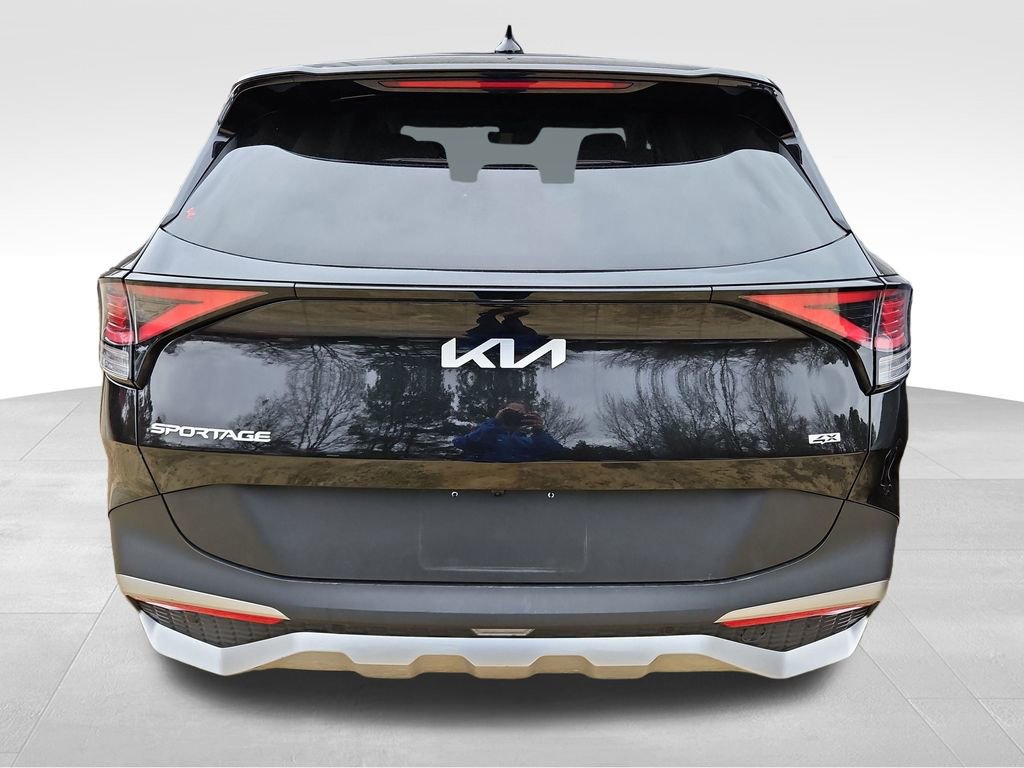 Used 2024 Kia Sportage LX image 5