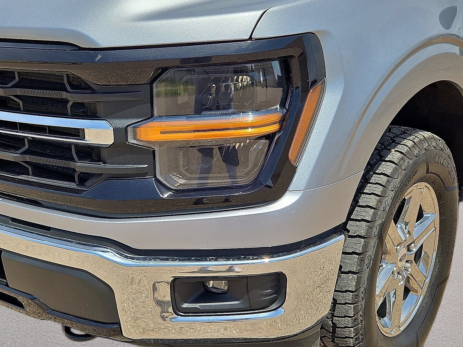 Used 2025 Ford F150 XLT w/ Equipment Group 301A Standard AWD/4WD image 9