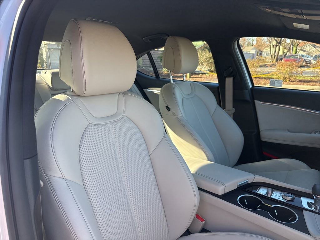 New 2025 Genesis G70 2.5T image 35