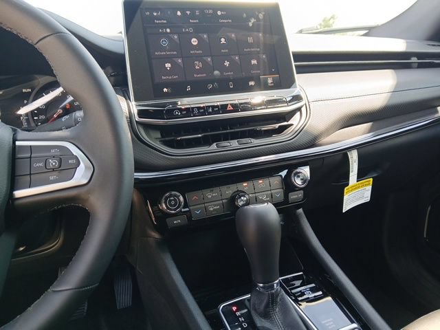 New 2026 Jeep Compass Latitude AWD/4WD image 17
