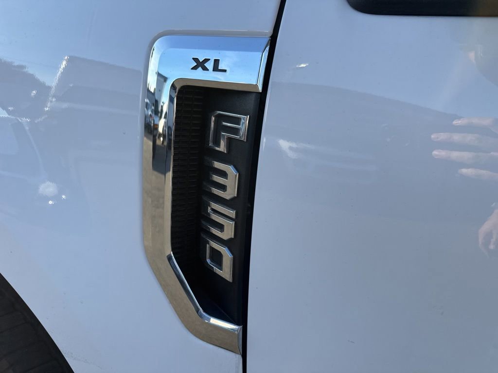 Used 2020 Ford F350 XL w/ Power Equipment Group image 8