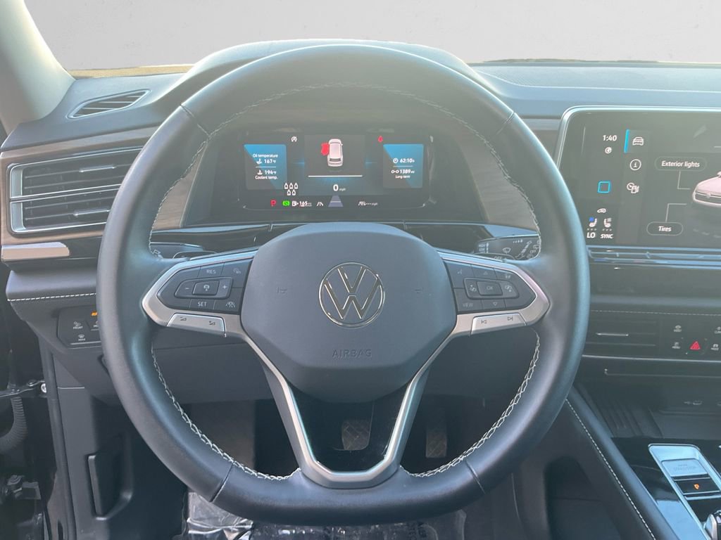 Used 2025 Volkswagen Atlas SE image 12