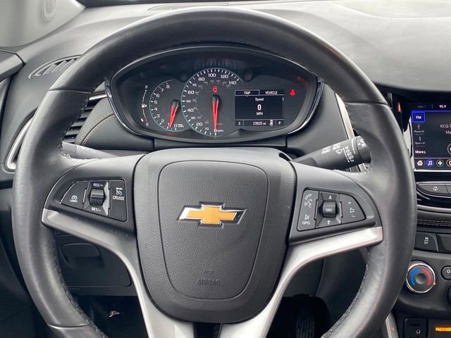 Certified 2022 Chevrolet Trax LT w/ LT Convenience Package image 8