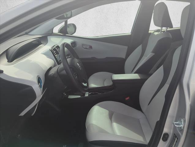 Certified 2021 Toyota Prius XLE image 13