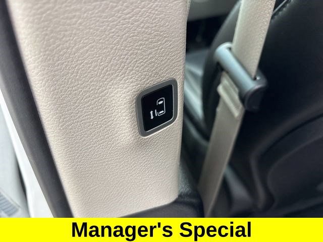 Used 2023 Chrysler Pacifica Touring-L FWD image 29