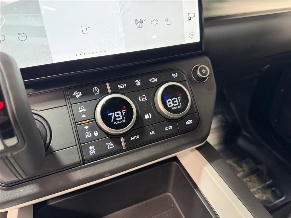 Used 2026 Land Rover Defender 110 S image 15