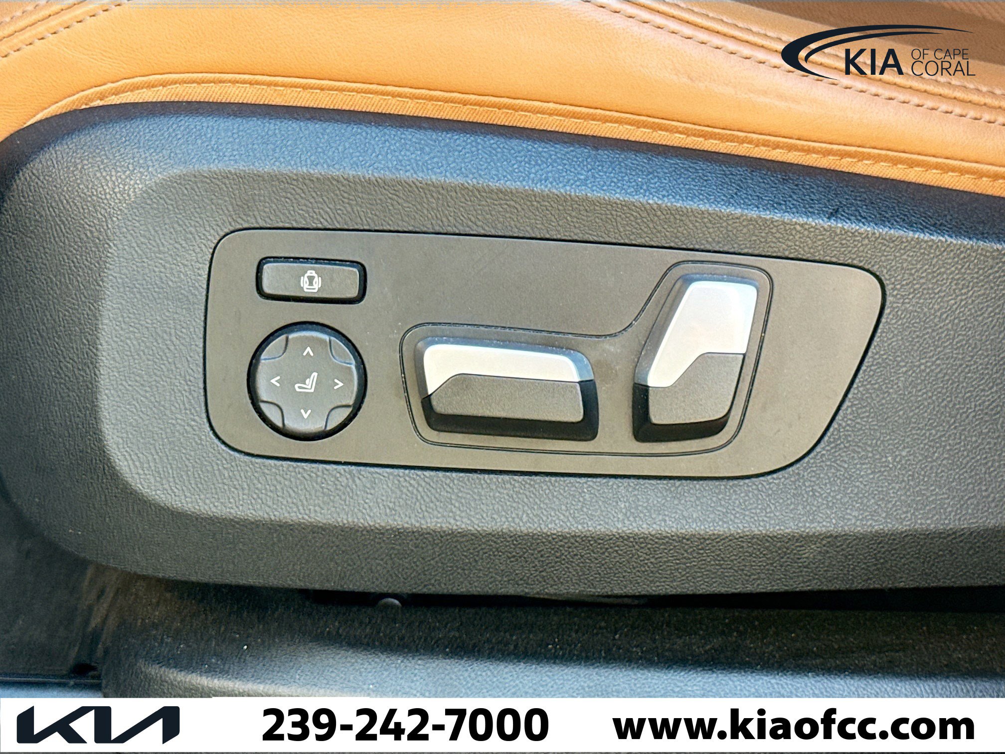 Used 2023 BMW X6 xDrive40i w/ M Sport Package image 24