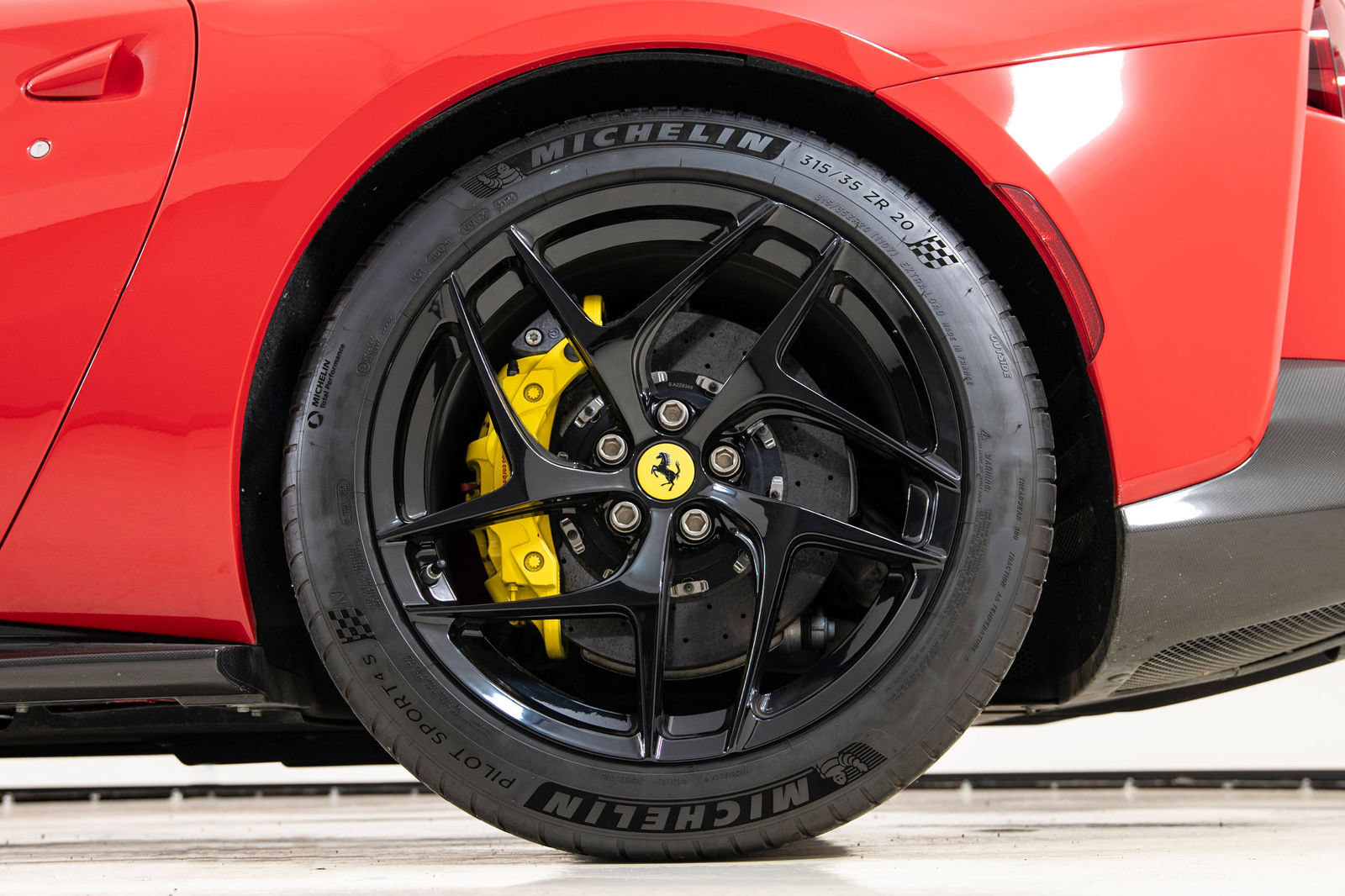 Certified 2018 Ferrari 812 Superfast RWD image 20