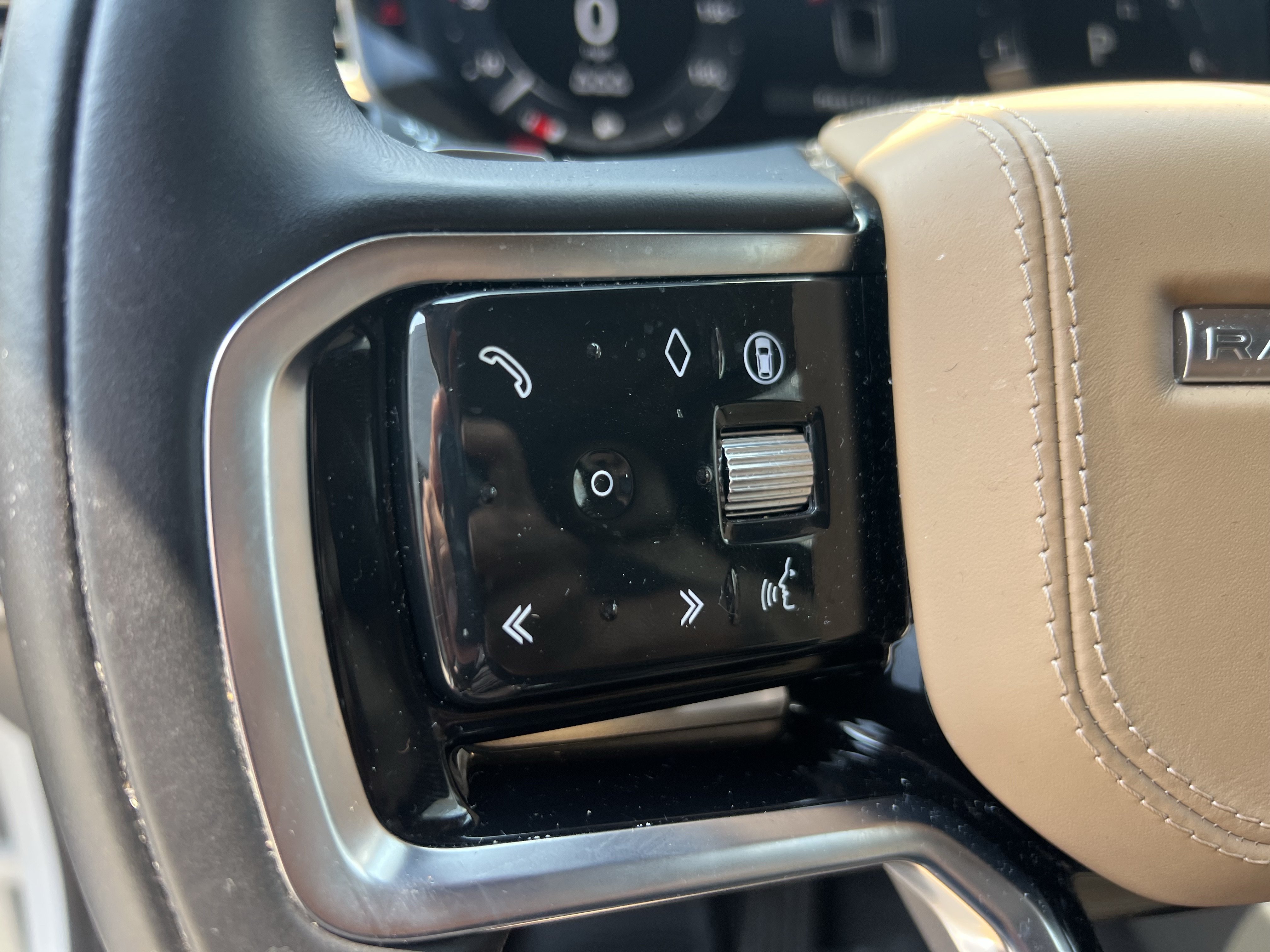 Certified 2024 Land Rover Range Rover Sport SE AWD/4WD image 19
