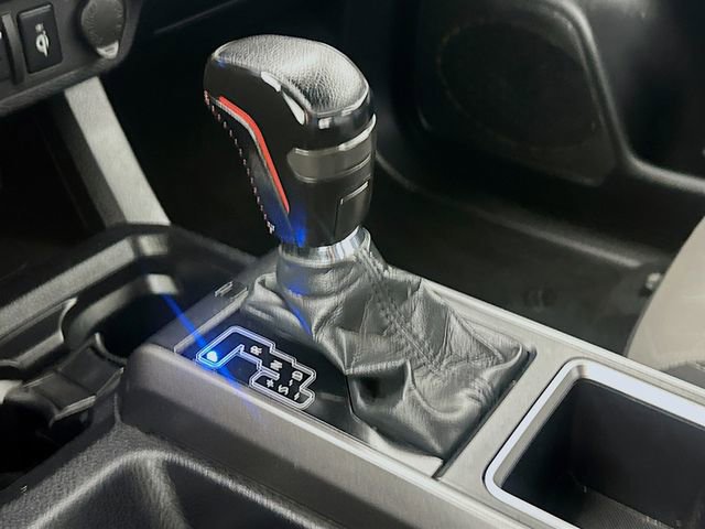 Used 2022 Toyota Tacoma TRD Off-Road w/ Technology Package AWD/4WD image 25