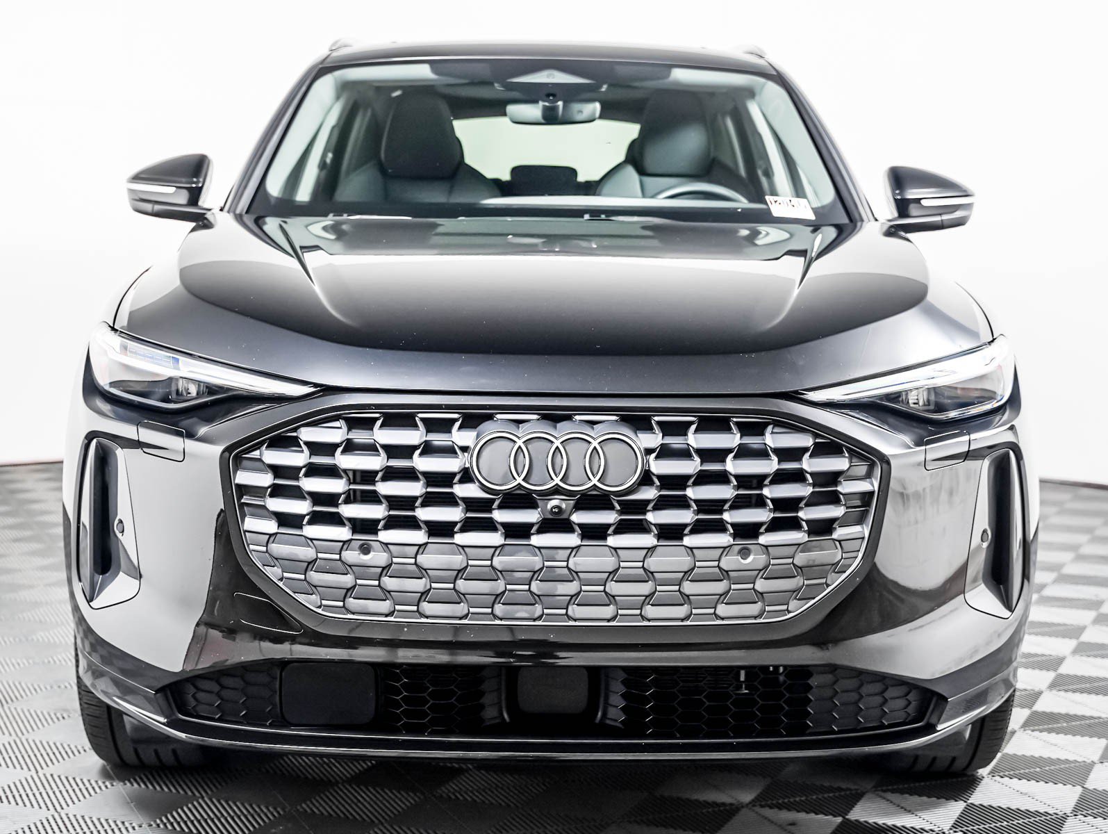 Certified 2025 Audi Q5 Prestige AWD/4WD image 9