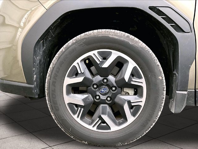 Used 2026 Subaru Forester Premium AWD/4WD image 8