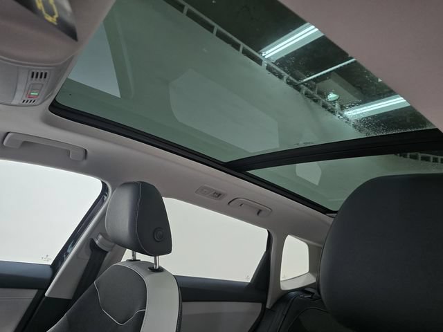 New 2026 Volkswagen Taos SE AWD/4WD image 28
