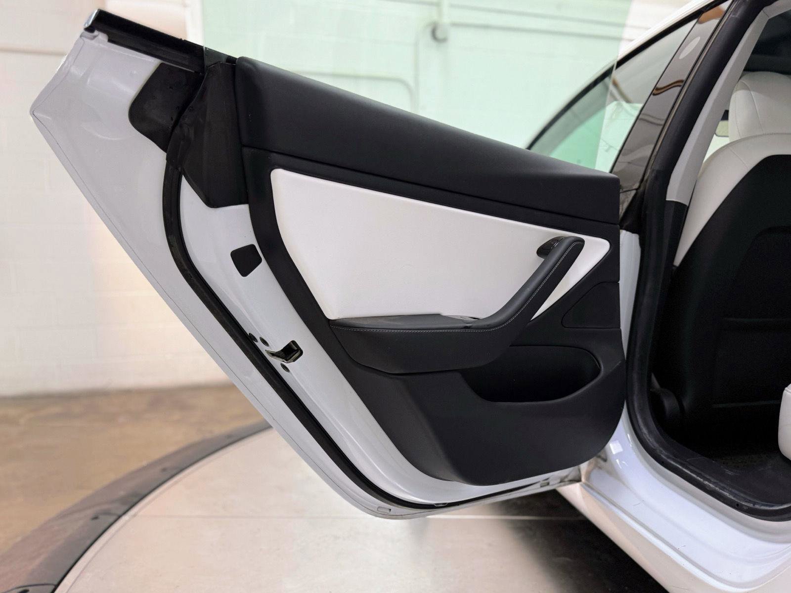 Used 2019 Tesla Model 3 Long Range image 14