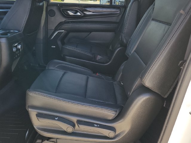 Used 2021 GMC Yukon XL Denali w/ Denali Ultimate Package AWD/4WD image 8