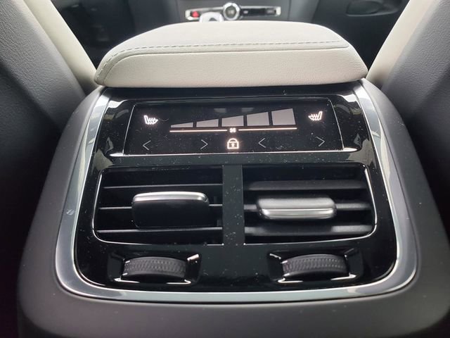 New 2026 Volvo V60 B5 Cross Country Ultra w/ Protection Package Premier image 28