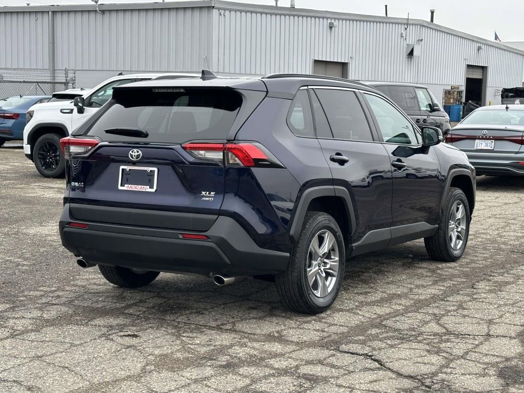 Used 2024 Toyota RAV4 XLE w/ Convenience Package image 4