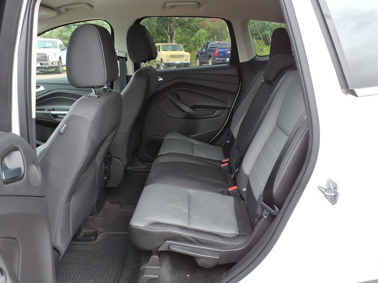 Used 2016 Ford Escape SE w/ Equipment Group 201A AWD/4WD image 11