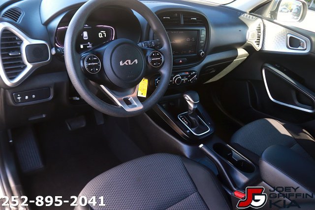 Certified 2024 Kia Soul LX w/ LX Technology Package FWD image 14