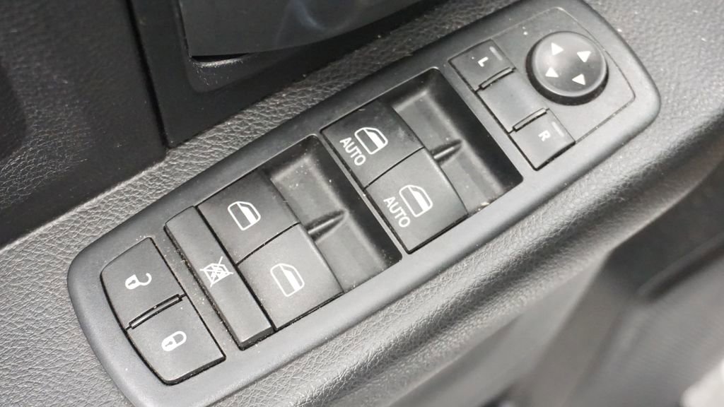 Used 2016 RAM 1500 Express image 27