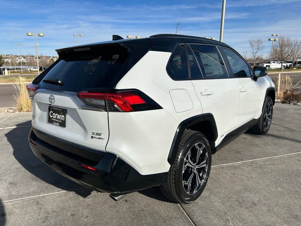 Used 2025 Toyota RAV4 XSE w/ Weather Package image 8