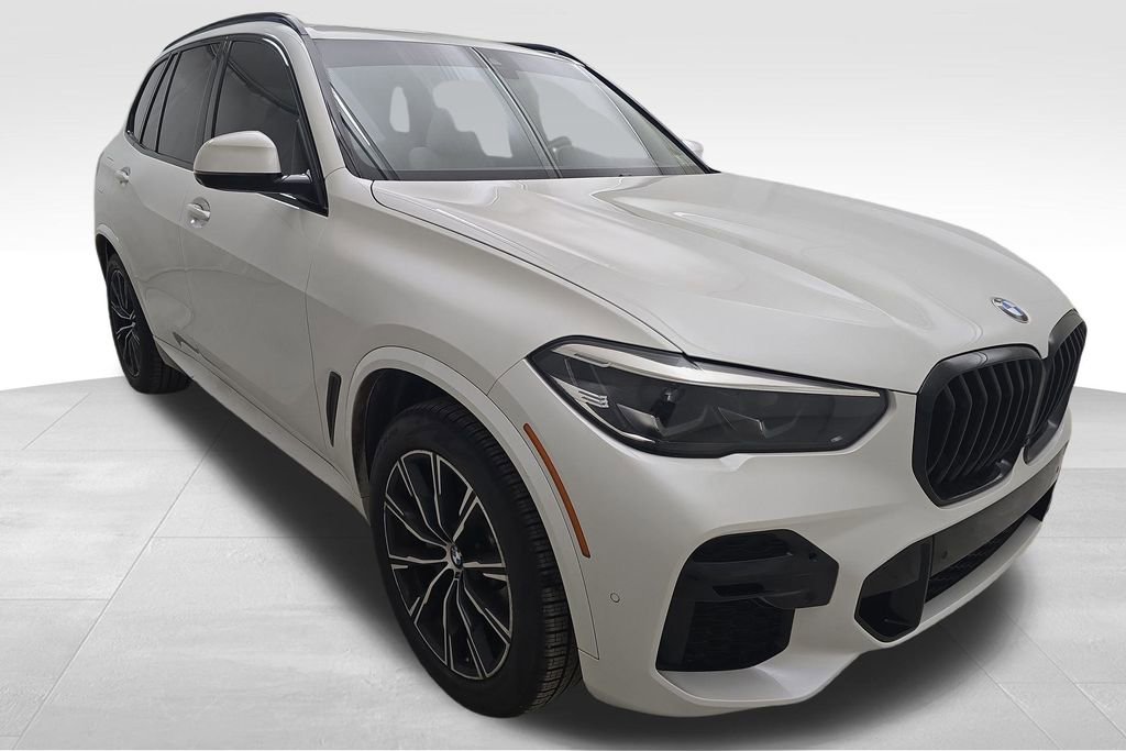 Certified 2023 BMW X5 xDrive40i w/ M Sport Package image 2