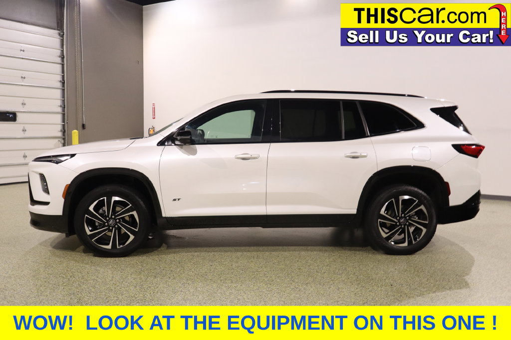 Used 2025 Buick Enclave Sport Touring w/ Power Package FWD image 6