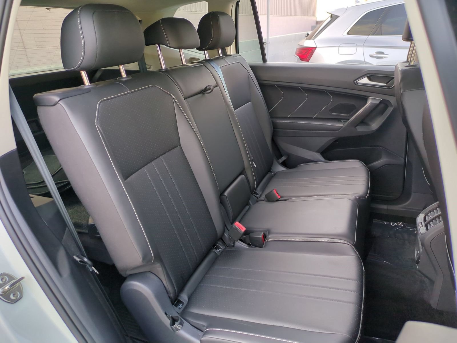 Used 2023 Volkswagen Tiguan SE FWD image 27