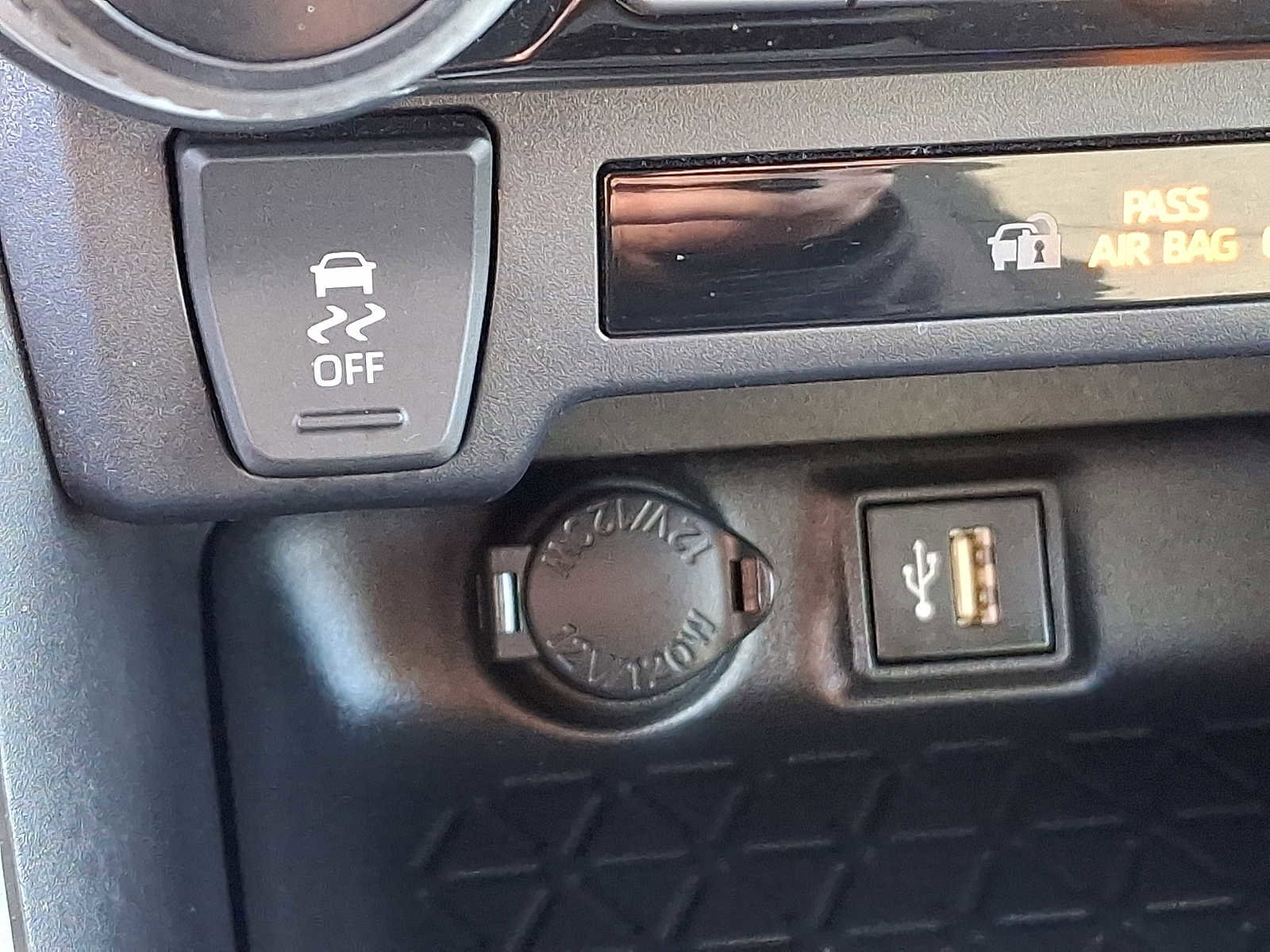 Certified 2023 Toyota RAV4 LE image 25