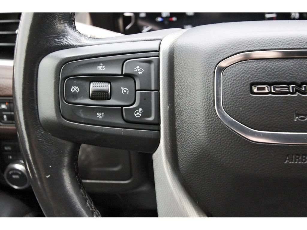 Used 2022 GMC Yukon Denali AWD/4WD image 15