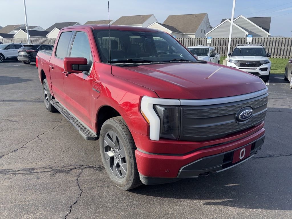 Used 2023 Ford F150 Lightning Lariat image 3