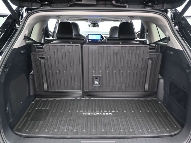 New 2026 Toyota Highlander Limited image 15
