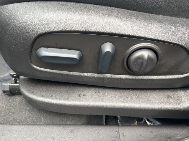 Used 2023 Chevrolet Equinox RS image 27