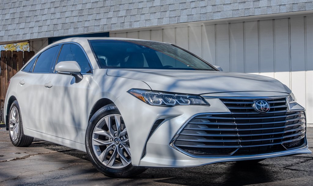Used 2020 Toyota Avalon XLE FWD image 7