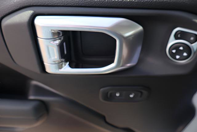 New 2026 Jeep Wrangler Unlimited Rubicon AWD/4WD image 16
