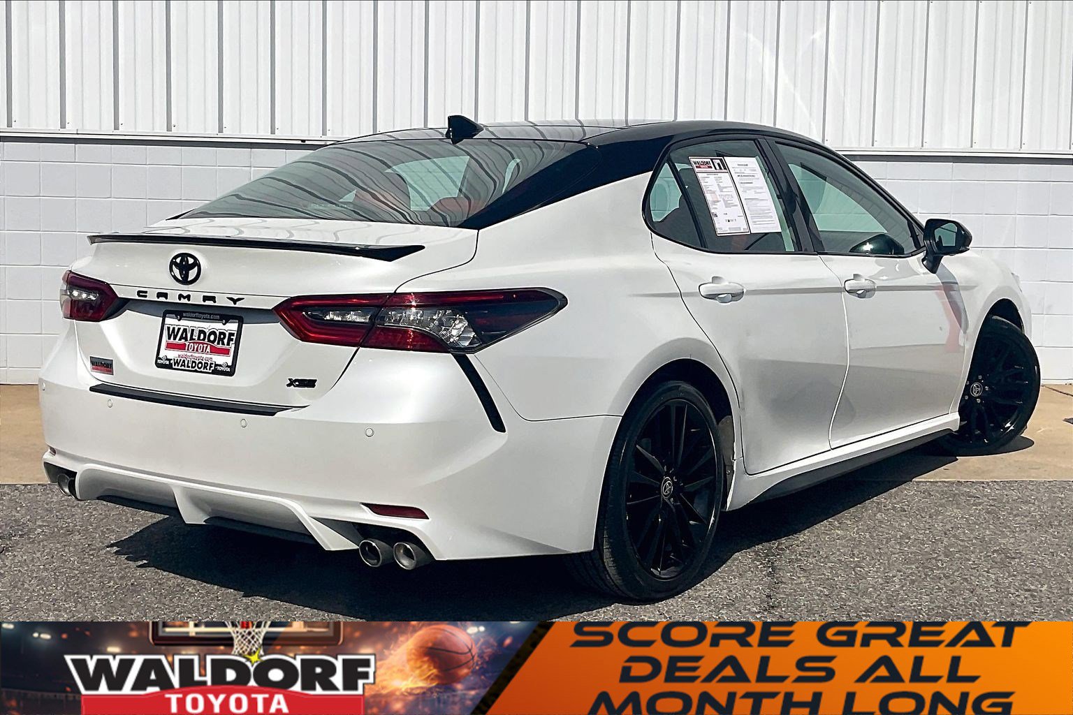 Used 2022 Toyota Camry XSE w/ Navigation Package image 17