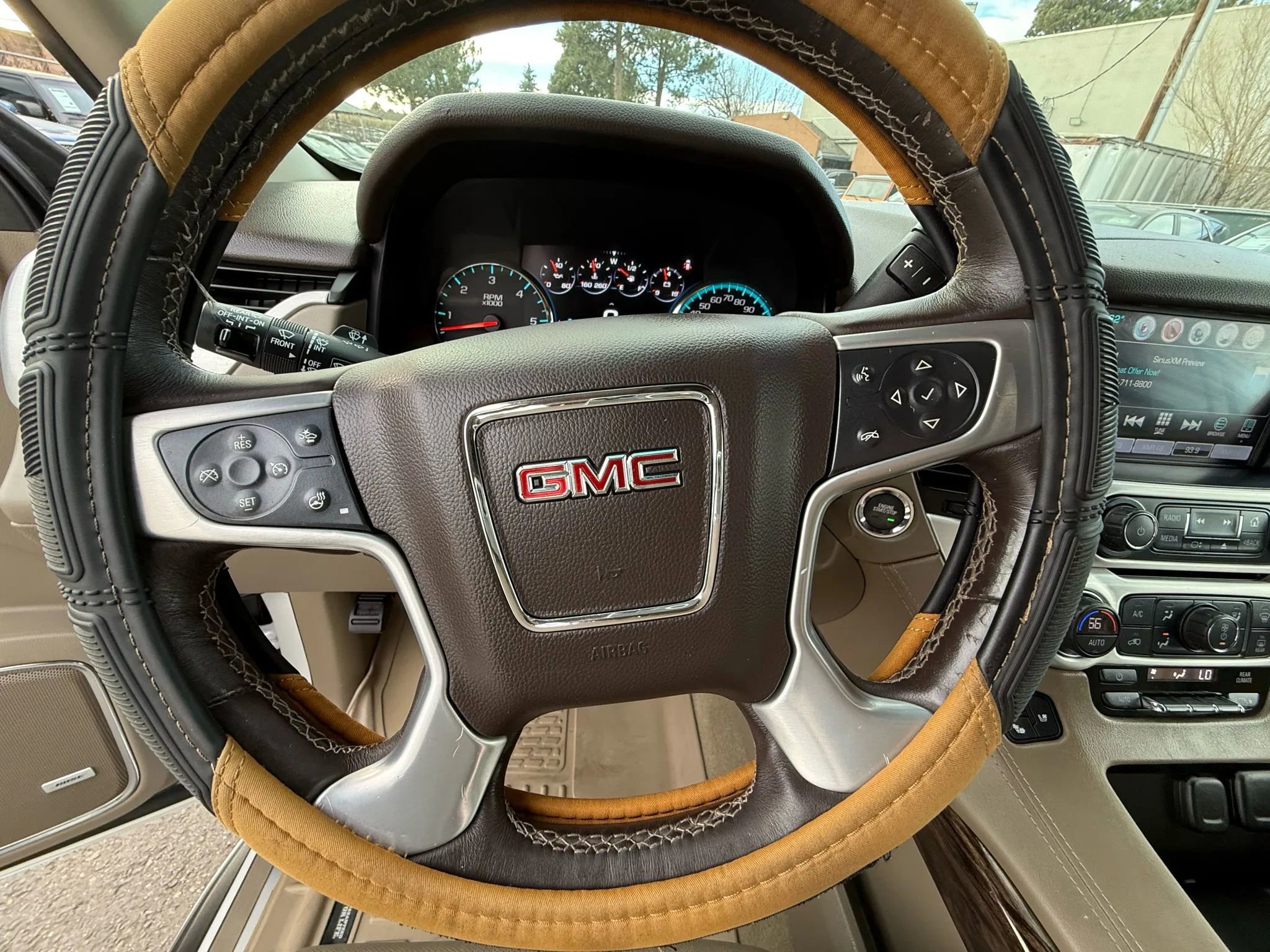 Used 2017 GMC Yukon XL SLT w/ Open Road Package image 23