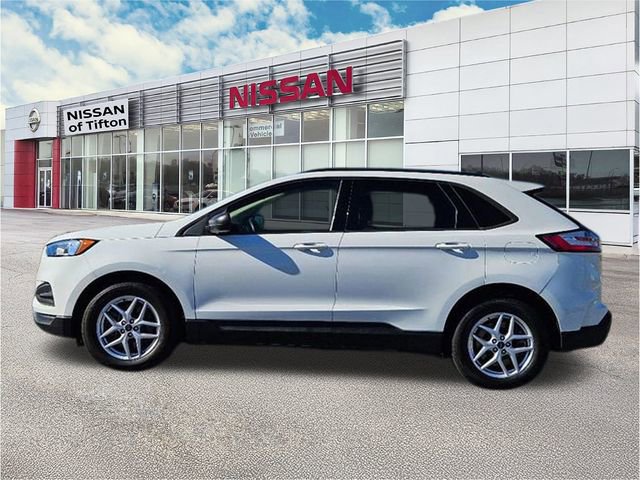 Used 2021 Ford Edge SE image 4