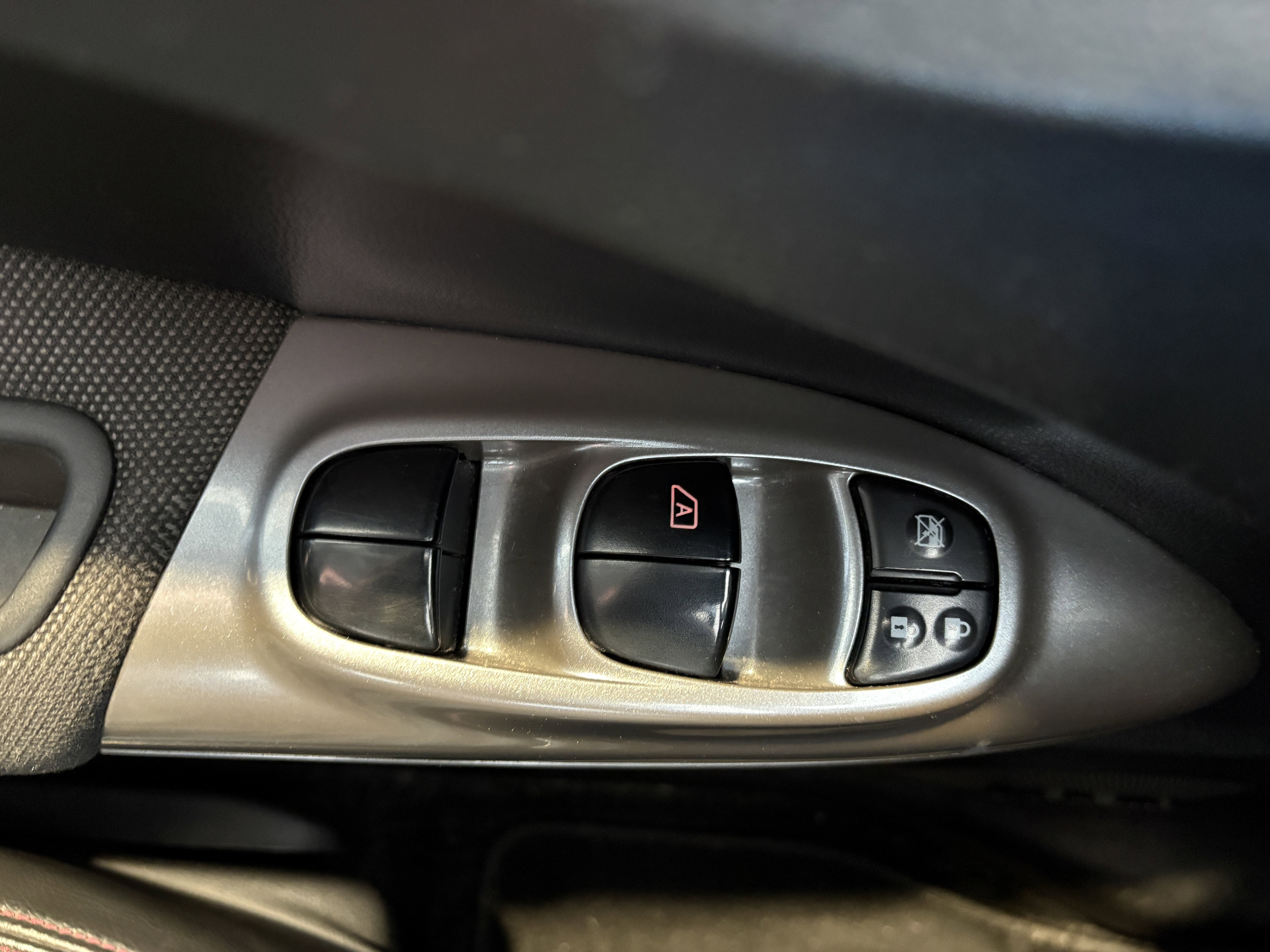 Used 2014 Nissan Juke SL image 10