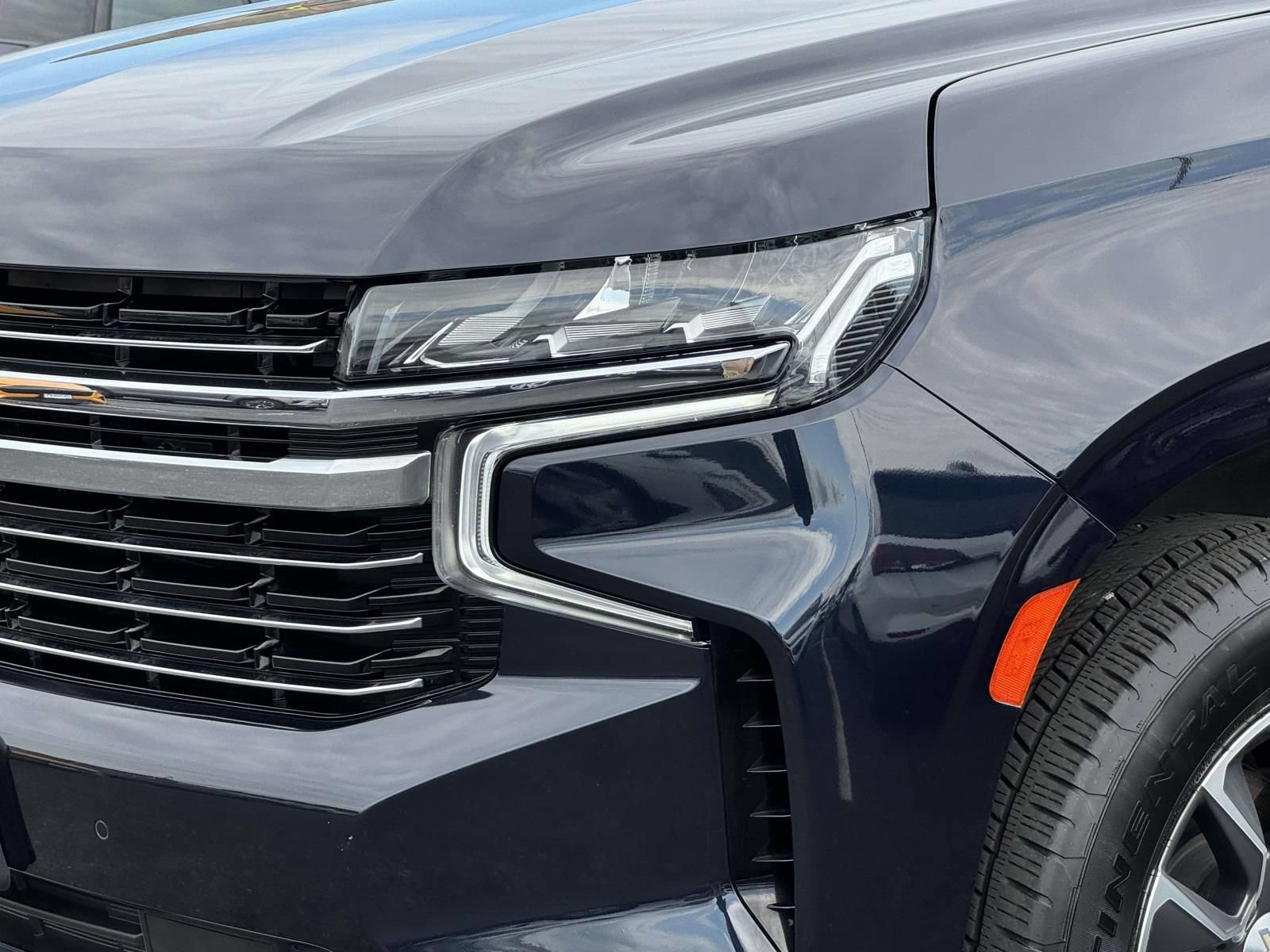 Used 2022 Chevrolet Suburban LT w/ LT Signature Plus Package AWD/4WD image 28