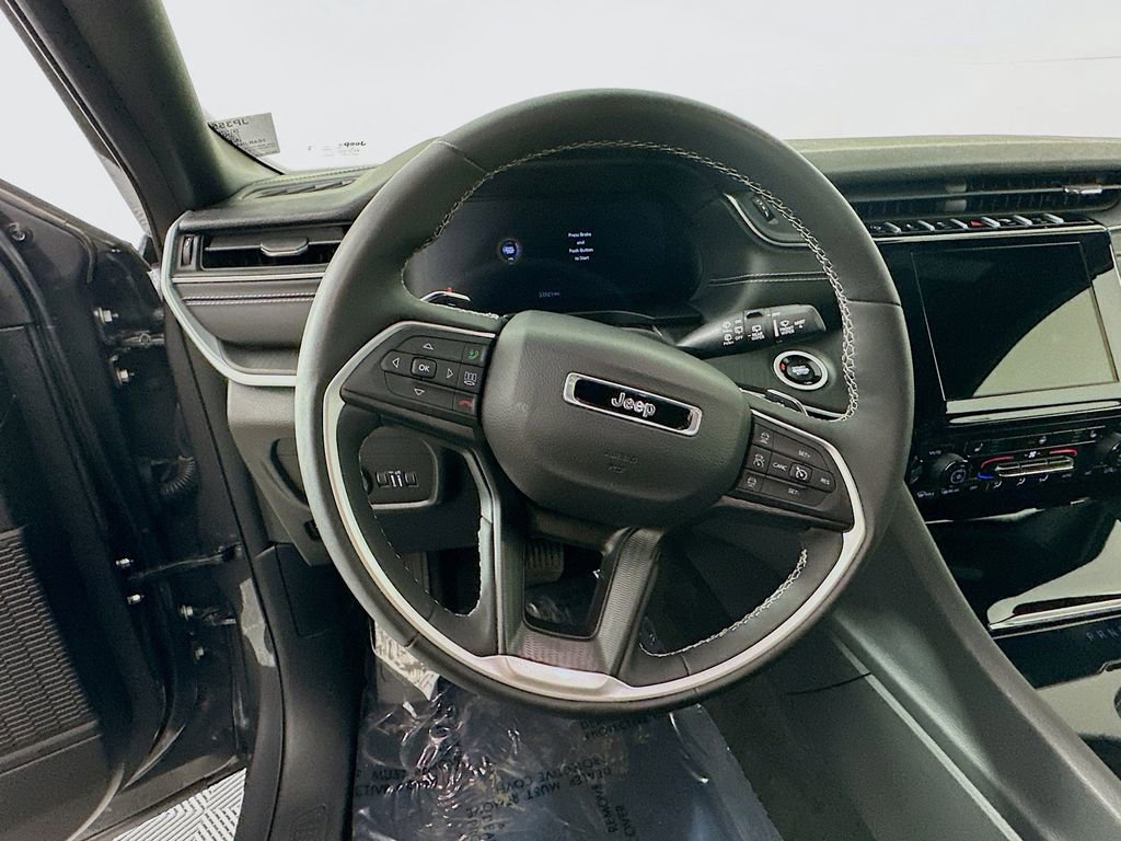 Certified 2024 Jeep Grand Cherokee Altitude image 19