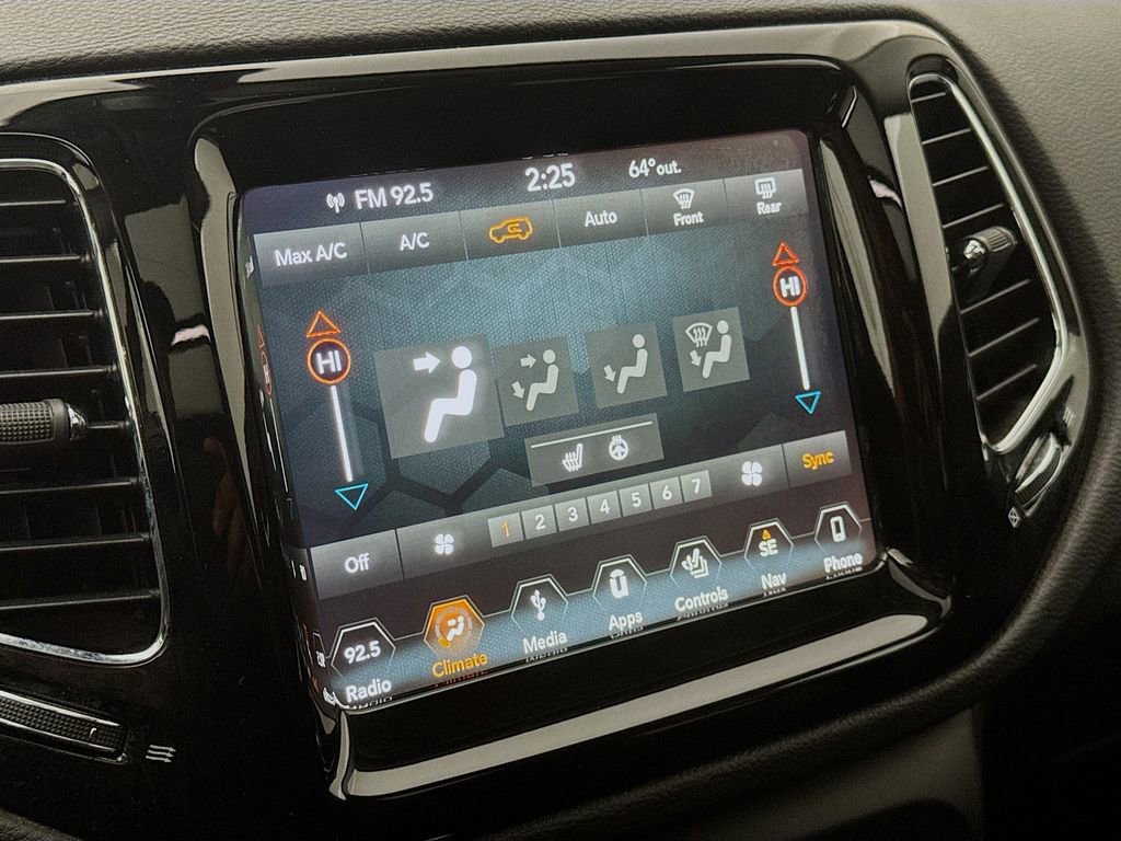 Used 2019 Jeep Compass Latitude AWD/4WD image 19