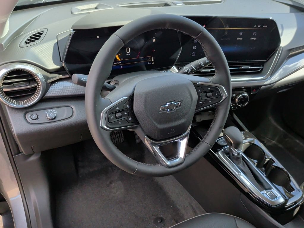 New 2026 Chevrolet Trax ACTIV w/ Sunroof Package FWD image 14