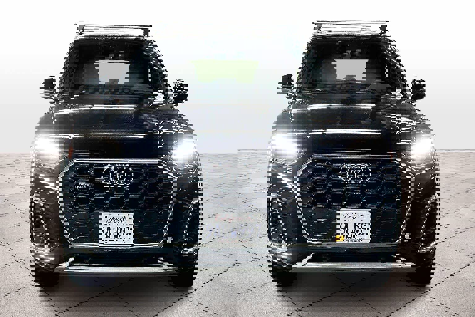 Used 2022 Audi Q5 e Premium Plus w/ Premium Plus Package image 3