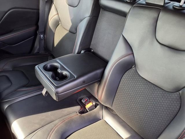 Used 2021 Jeep Cherokee Trailhawk w/ Technology Group image 75