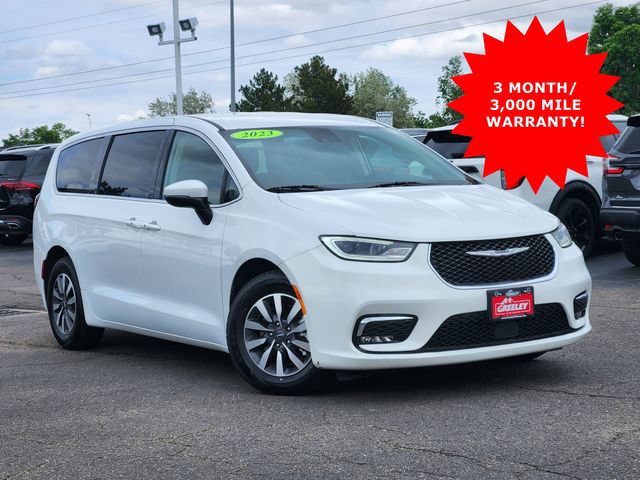 Used 2023 Chrysler Pacifica Touring-L