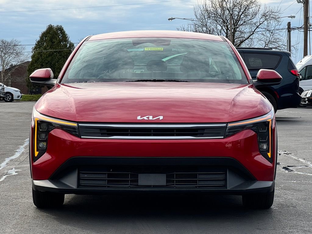 Used 2025 Kia K4 LXS image 2