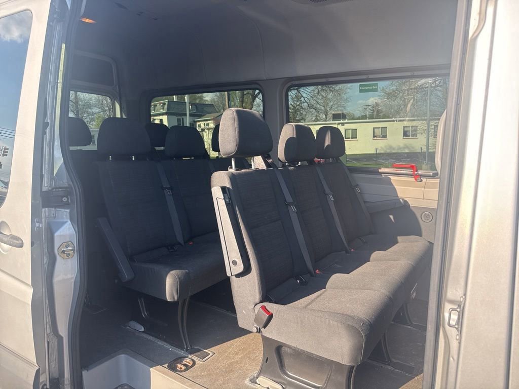 Used 2016 Mercedes-Benz Sprinter 2500 image 7